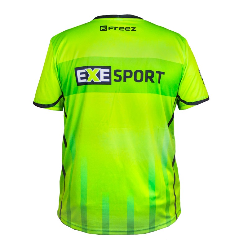 green referee shirt